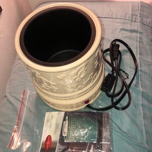 Candle Warmer Crock, Cream Embossed (brand new)